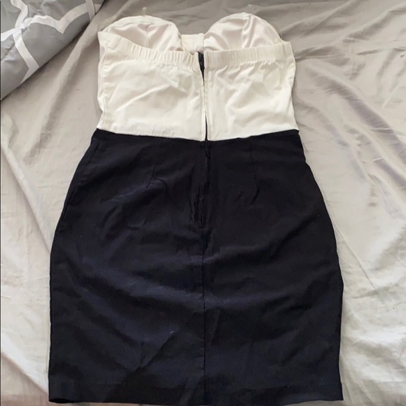 Mini dress - Picture 2 of 2